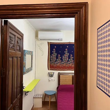 Bed & Breakfast La Escondida Ronda, *